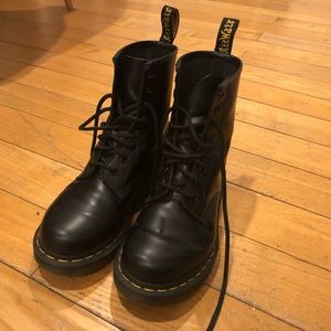 Doc Marten 1460 8-eye boots